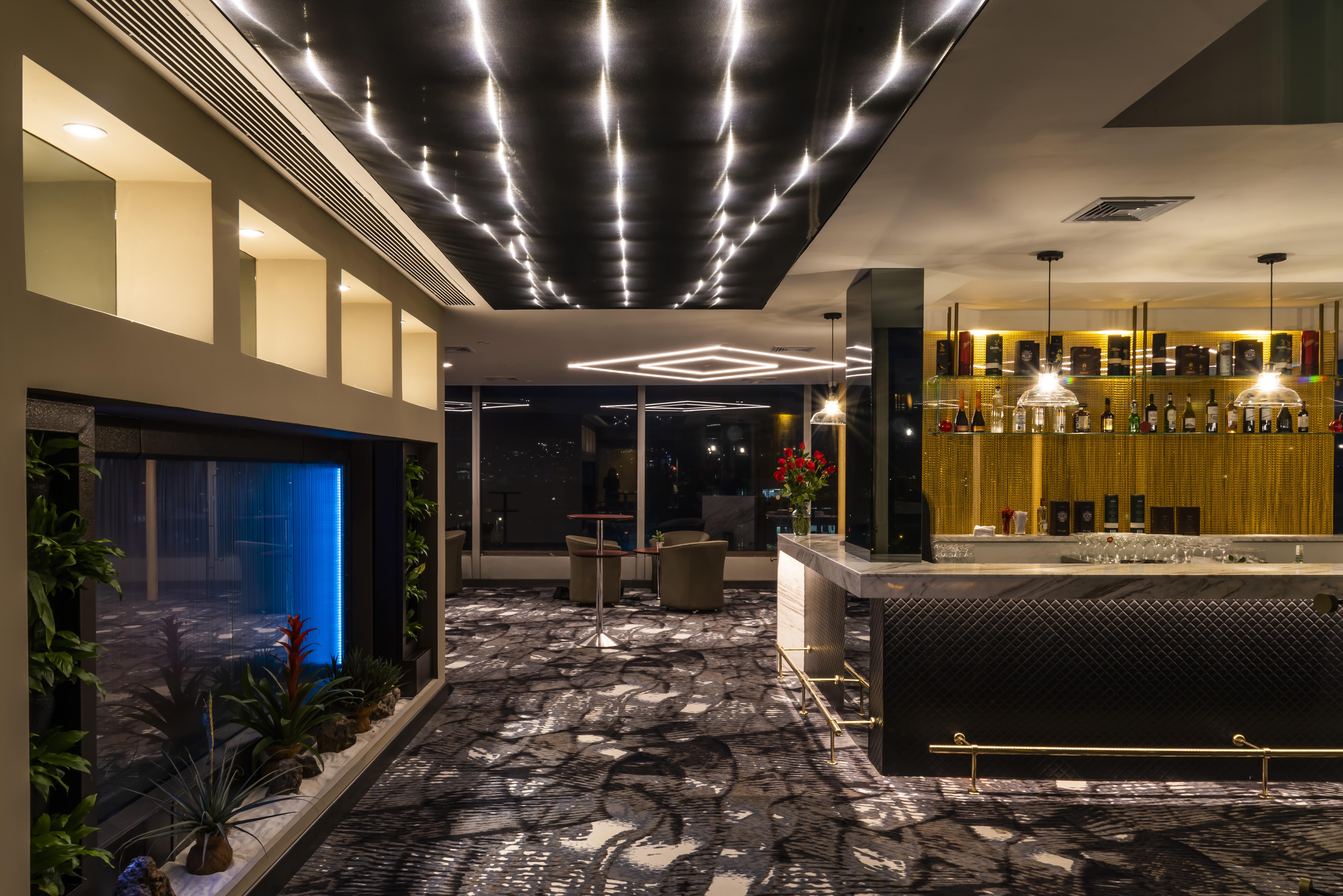 Bogota Plaza Hotel Esterno foto The bar at the 101 lounge