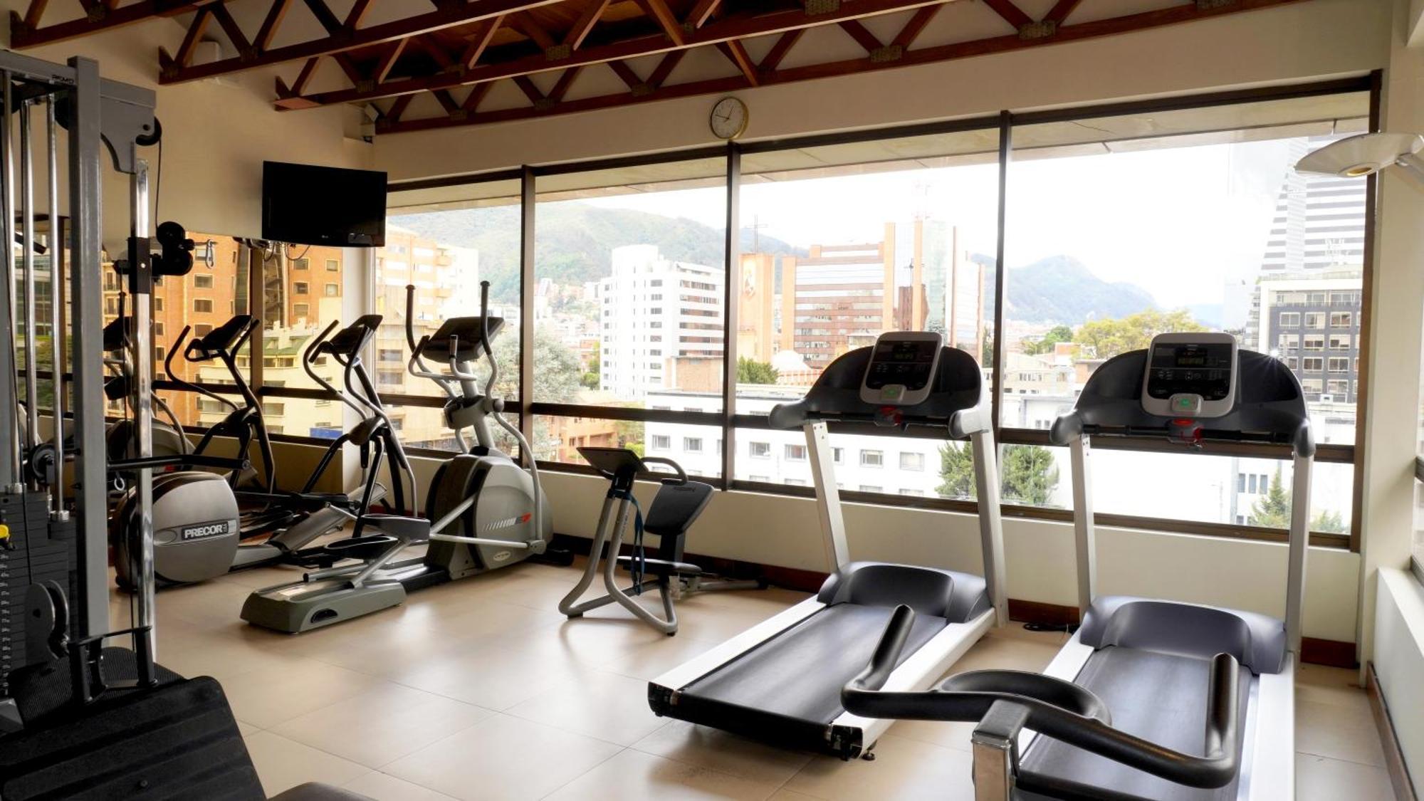 Bogota Plaza Hotel Esterno foto A gym in Bogotá, Colombia