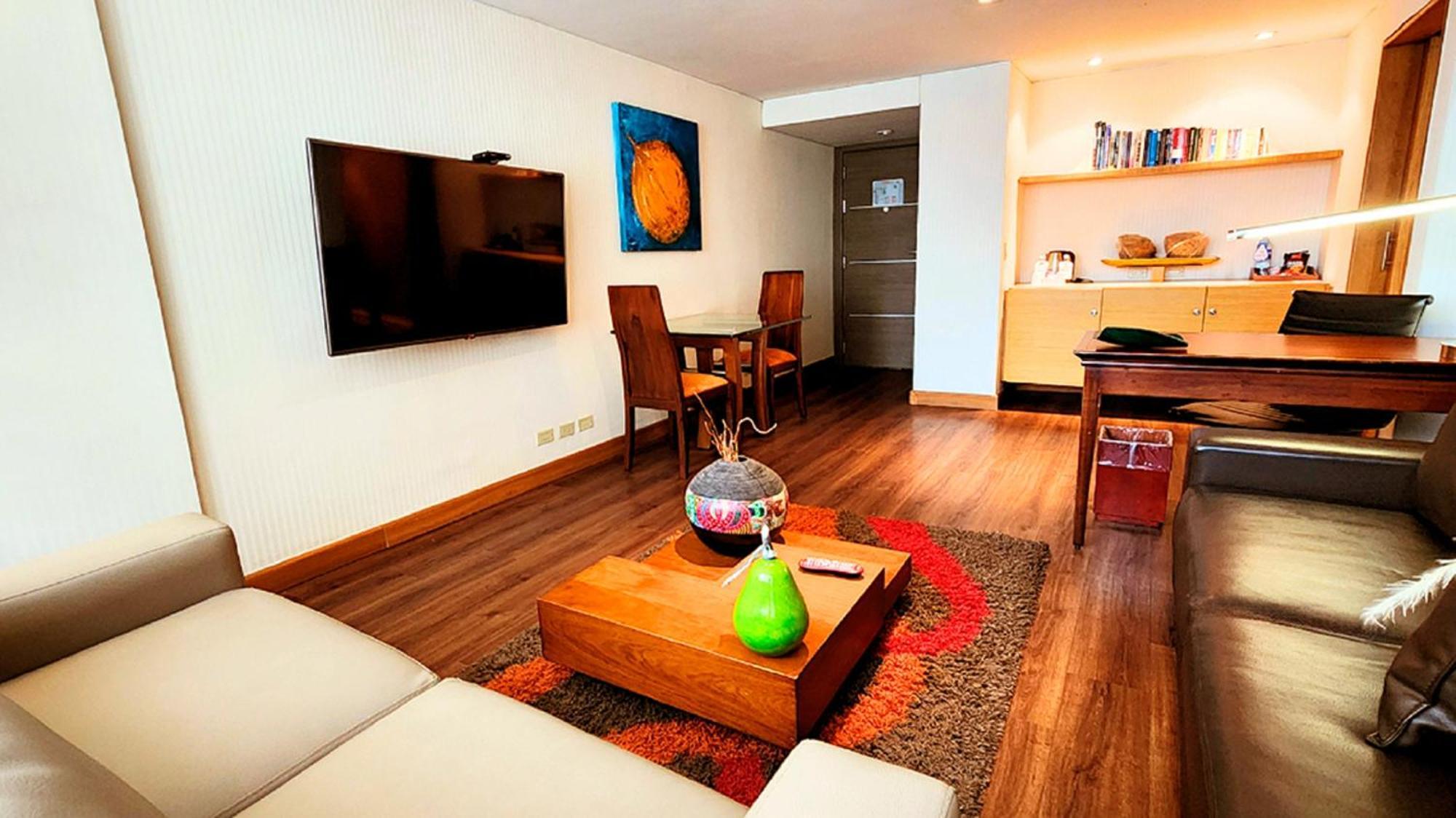 Bogota Plaza Hotel Esterno foto A living room
