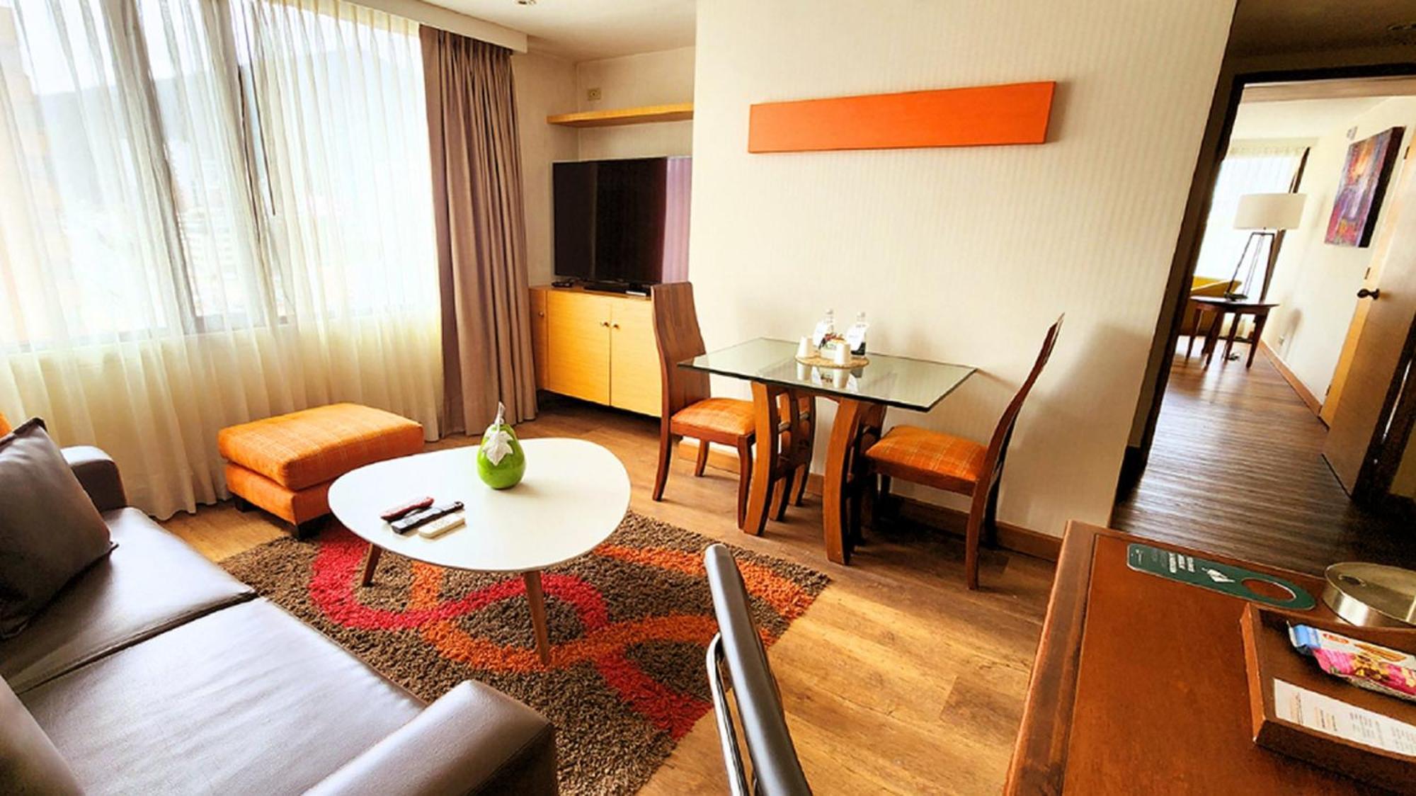 Bogota Plaza Hotel Esterno foto A living room in a serviced apartment in Beijing, China