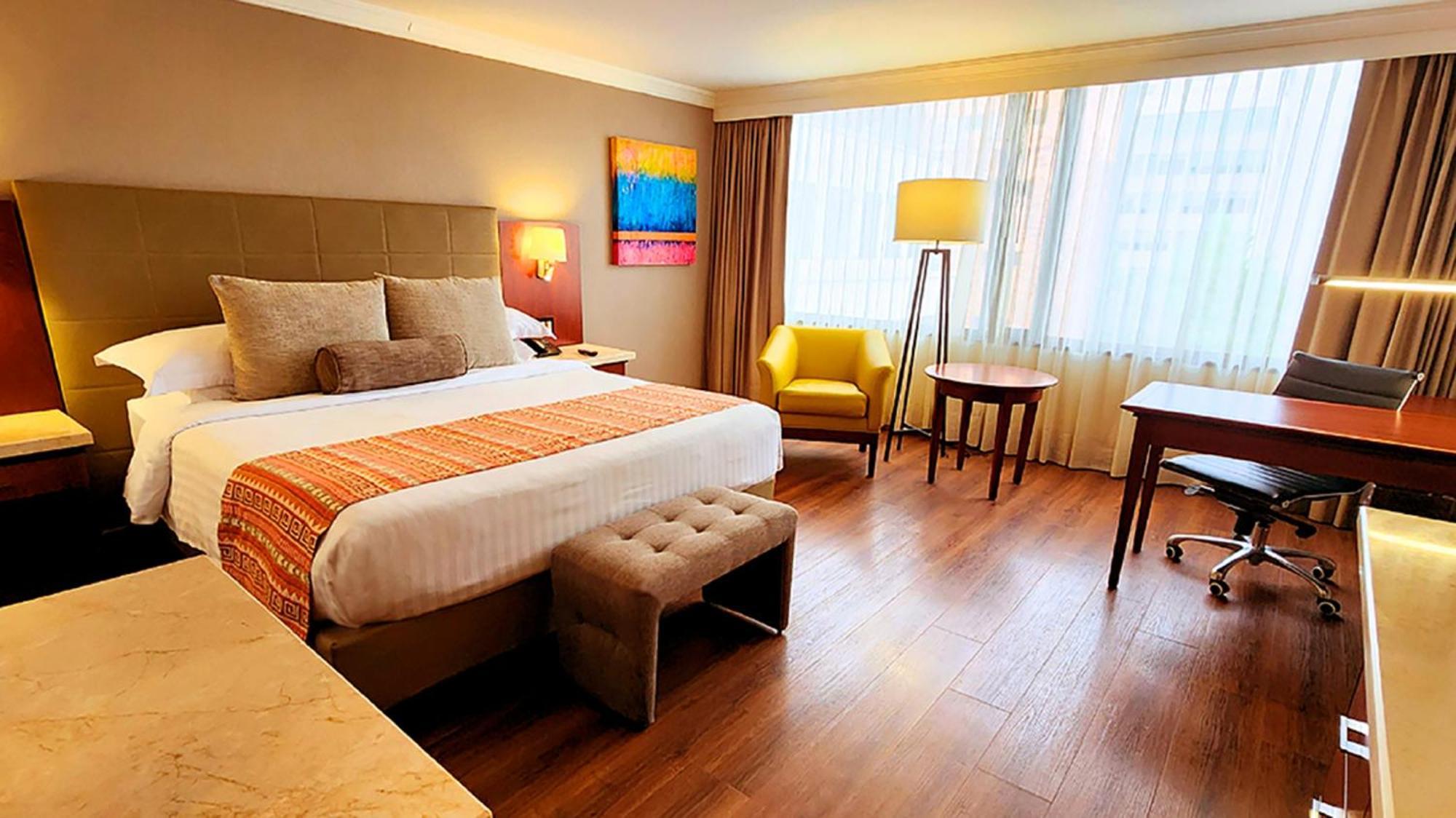 Bogota Plaza Hotel Esterno foto A room at the hotel
