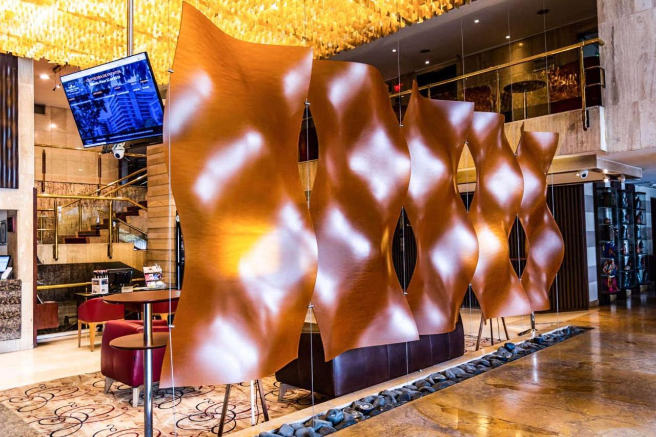 Bogota Plaza Hotel Esterno foto The lobby of the Wynn Las Vegas